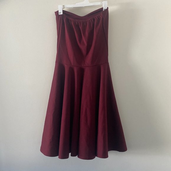 Boohoo Maroon Strapless Dress - Picture 2 of 5
